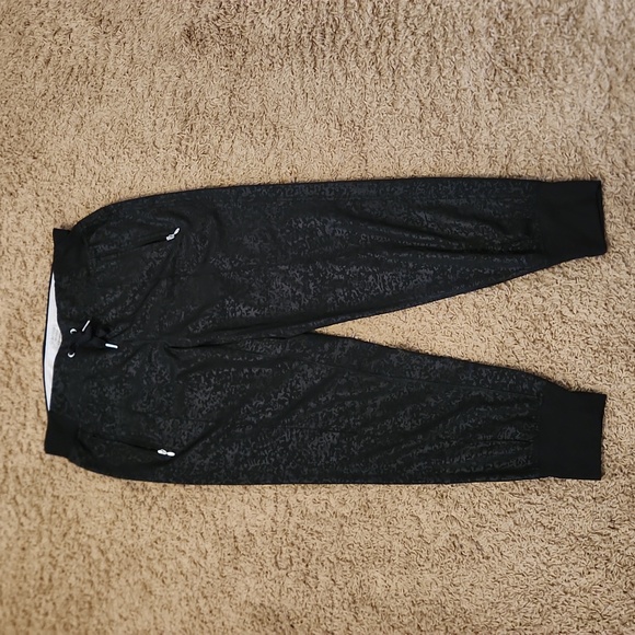 Calvin Kline black athletic performance joggers size medium camo design - Picture 2 of 10